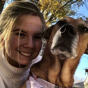 Meet your Posher, Abigail